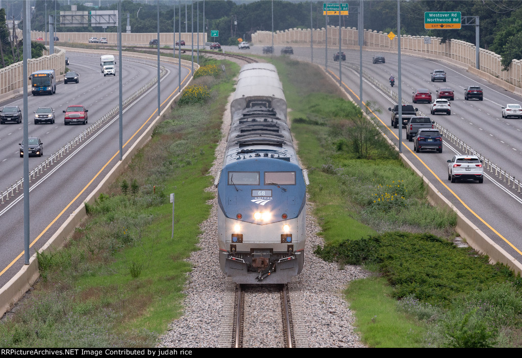 Amtrak 22